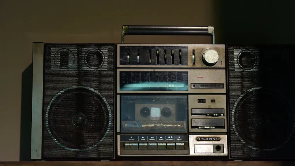 The market competition between traditional speakers and voice-controlled speakers