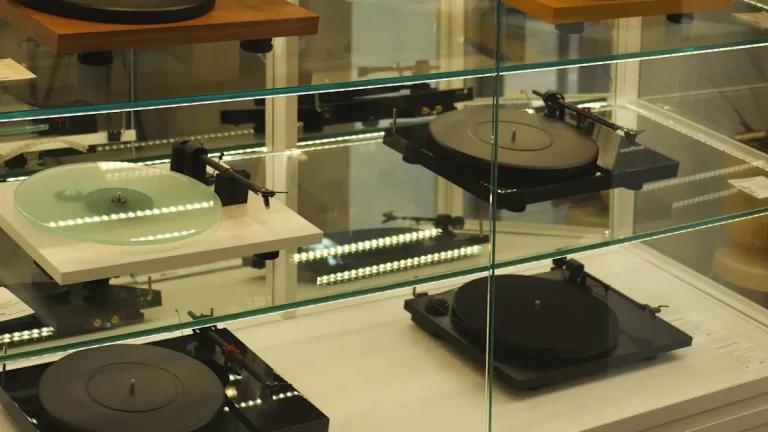 How to attract high-end market customers through high-fidelity audio systems