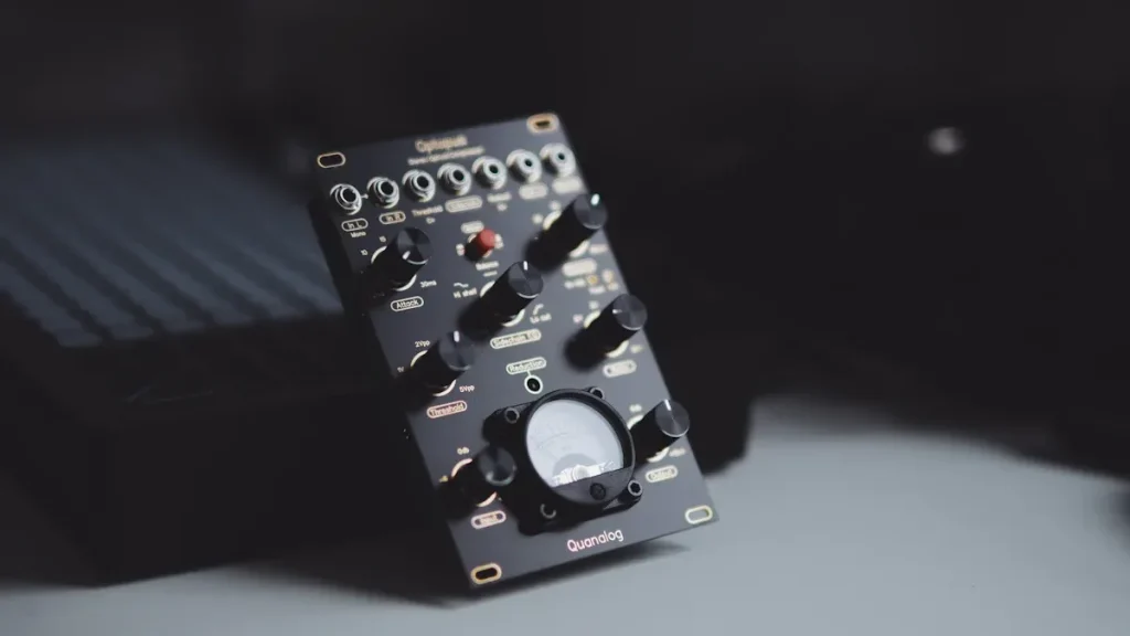 Sound optimization methods for speakers in PCB systems