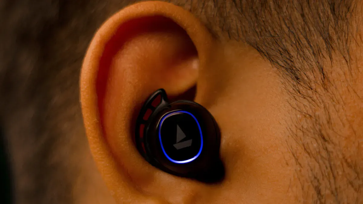 Design challenges of audio systems for Wearable devices